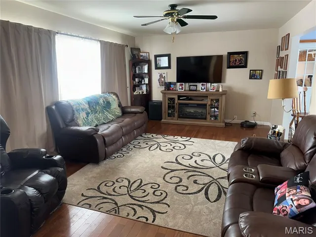 $265,000 | 35 Holiday Drive, Hannibal, MO 63401