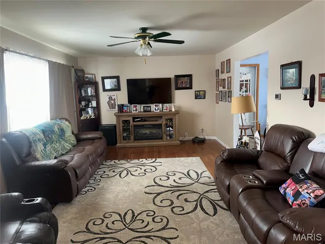 $265,000 | 35 Holiday Drive, Hannibal, MO 63401