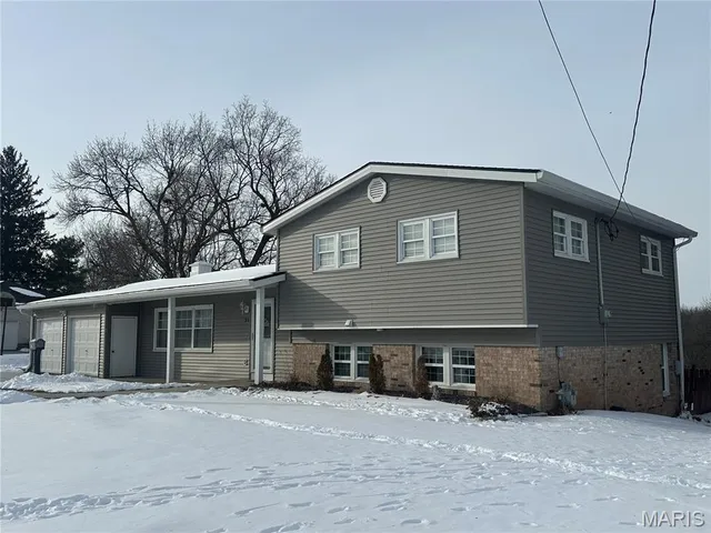 $265,000 | 35 Holiday Drive, Hannibal, MO 63401