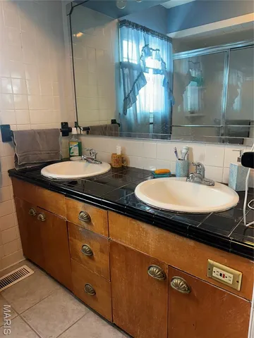 $265,000 | 35 Holiday Drive, Hannibal, MO 63401