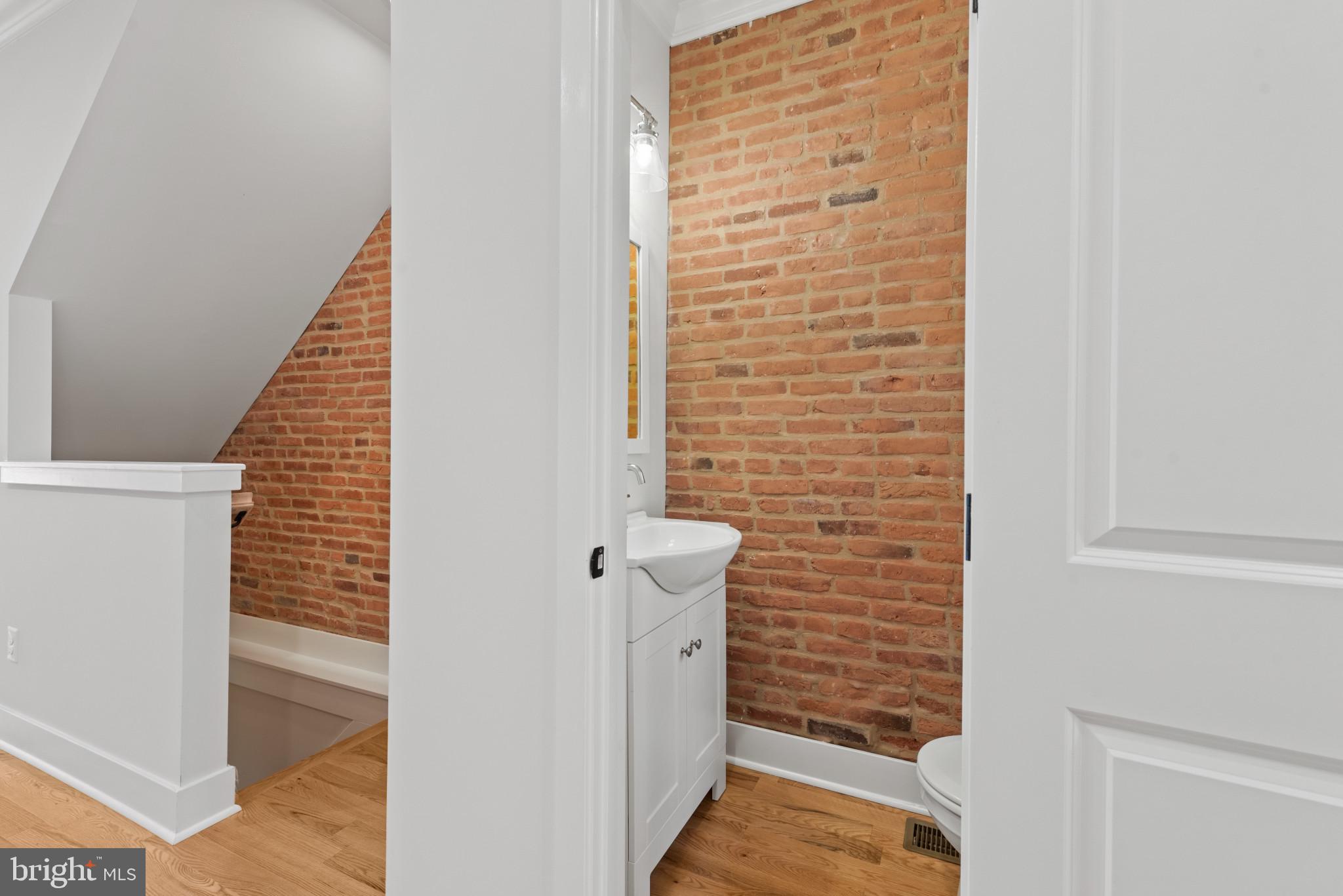 1005 Riverside Avenue Baltimore, MD 21230 - Photo 13 of 29 a view of a hallway