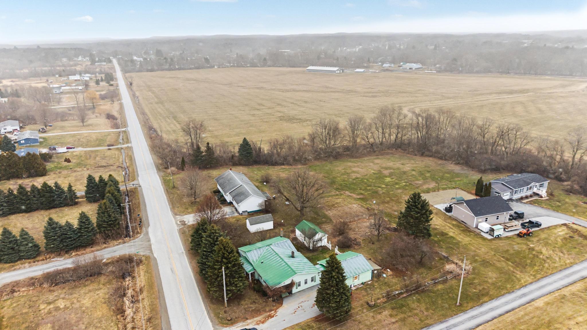 93 Middle Road Swanton, VT 05488 - Photo 2 of 43