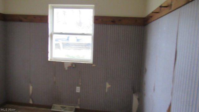 1392 Genteel Ridge Road Wellsburg, WV 26070 - Photo 8 of 10