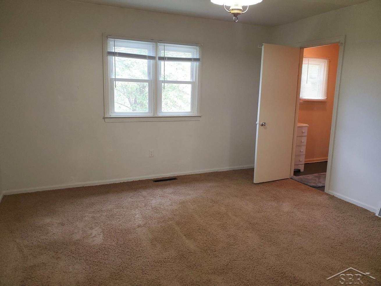 8459 East Monroe Road Wheeler, MI 48662 - Photo 8 of 16 50142151-bb5d25ae-7554-4370-9108-f4e5b5503372.JPG