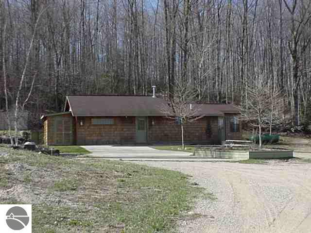 6200 East Hoxie Road Cedar, MI 49621 - Photo 6 of 6 1661489-5.JPG