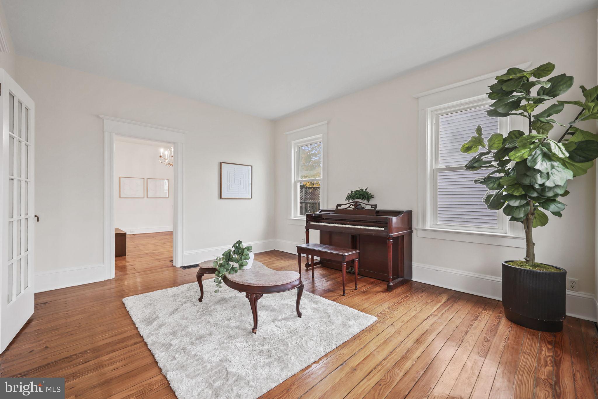 38 Mercer Street Hamilton, NJ 08690 - Photo 11 of 53 Living Room