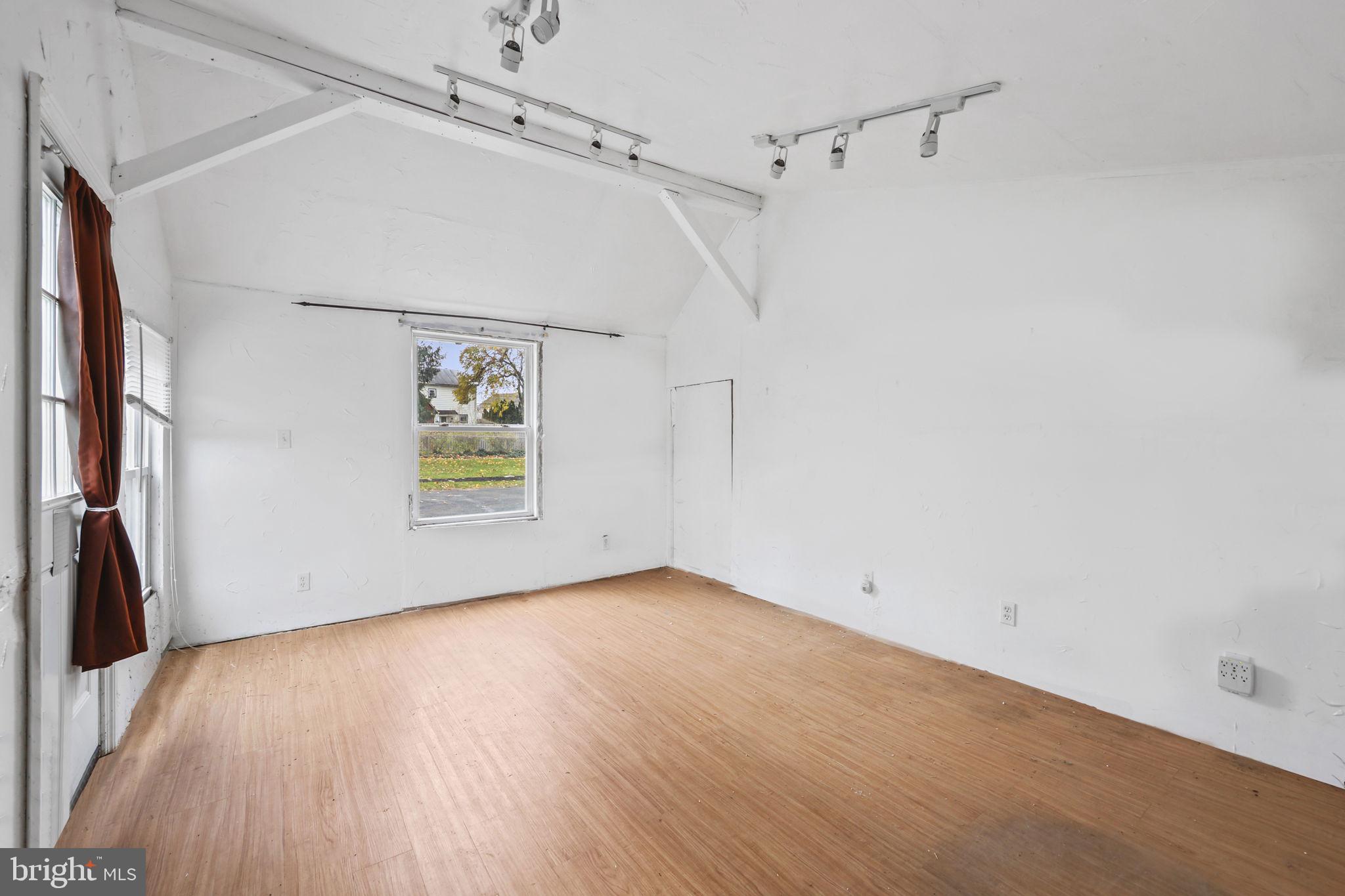 38 Mercer Street Hamilton, NJ 08690 - Photo 34 of 53 Studio in Backyard