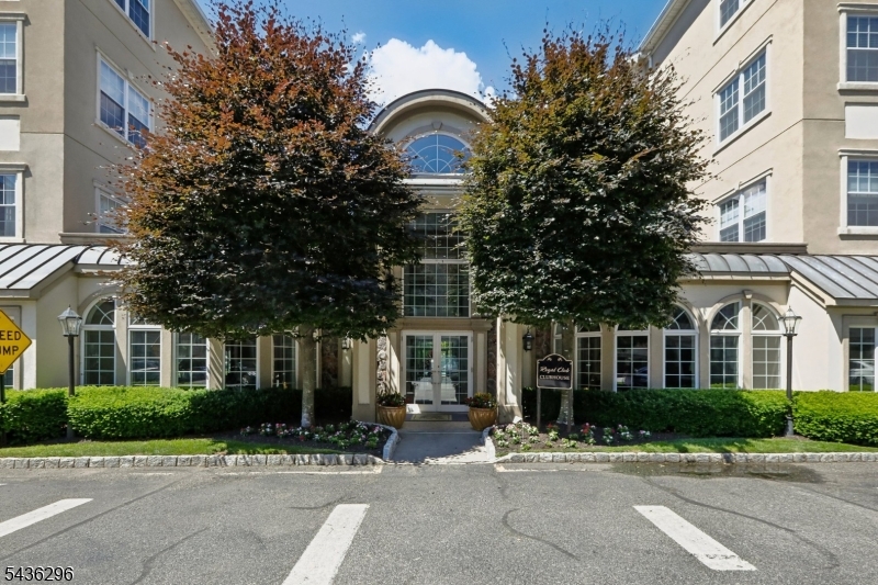 9104 Ravenscroft Road Clifton, NJ 07013 - Photo 40 of 50