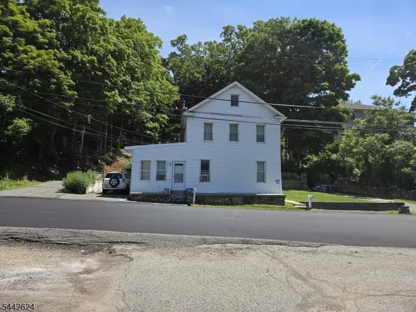 $2,100 | 255 Main Street, Unit A, Ledgewood, NJ 07852