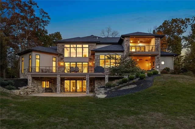 $3,350,000 | 10485 Grubbs Road, Wexford, PA 15090