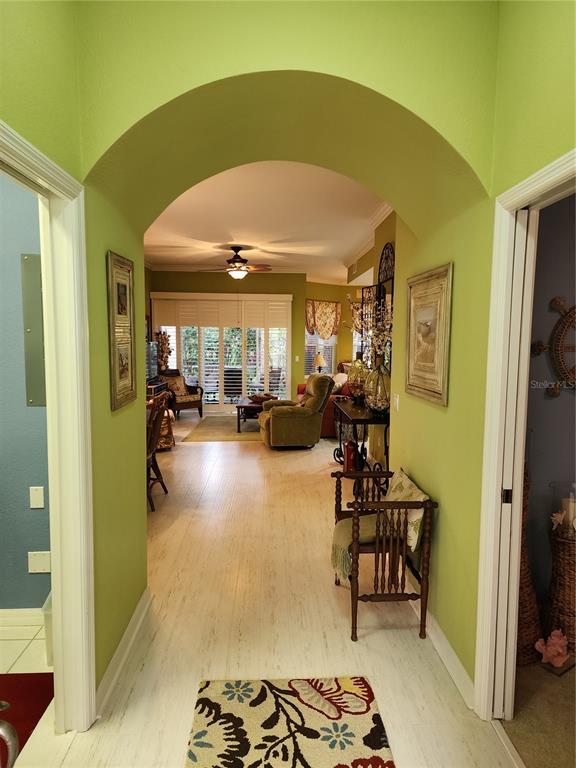 400 Ravinia Circle, Unit 400 Venice, FL 34292 - Photo 2 of 31 a view of a livingroom with furniture and a livingroom