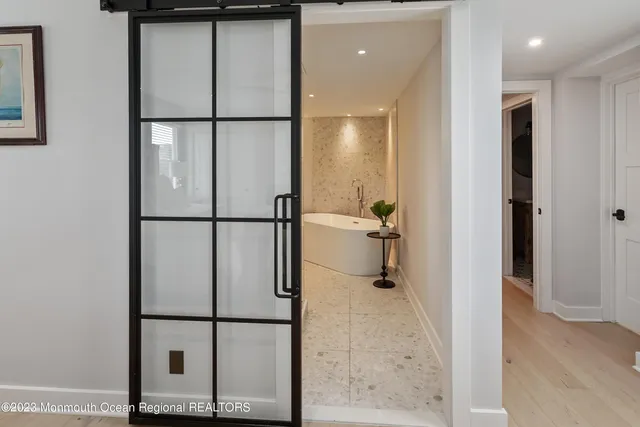 a en suite bathroom with a shower