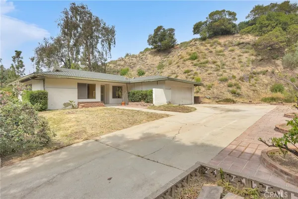 $1,500,000 | 3737 San Augustine Drive, Glendale, CA 91206