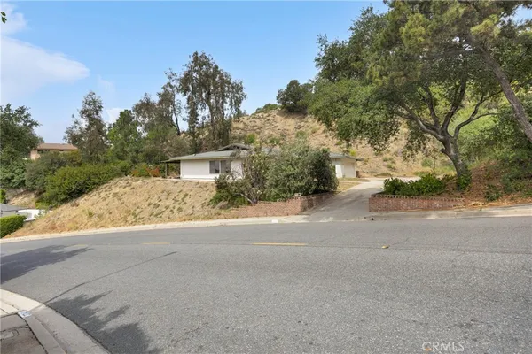 $1,500,000 | 3737 San Augustine Drive, Glendale, CA 91206