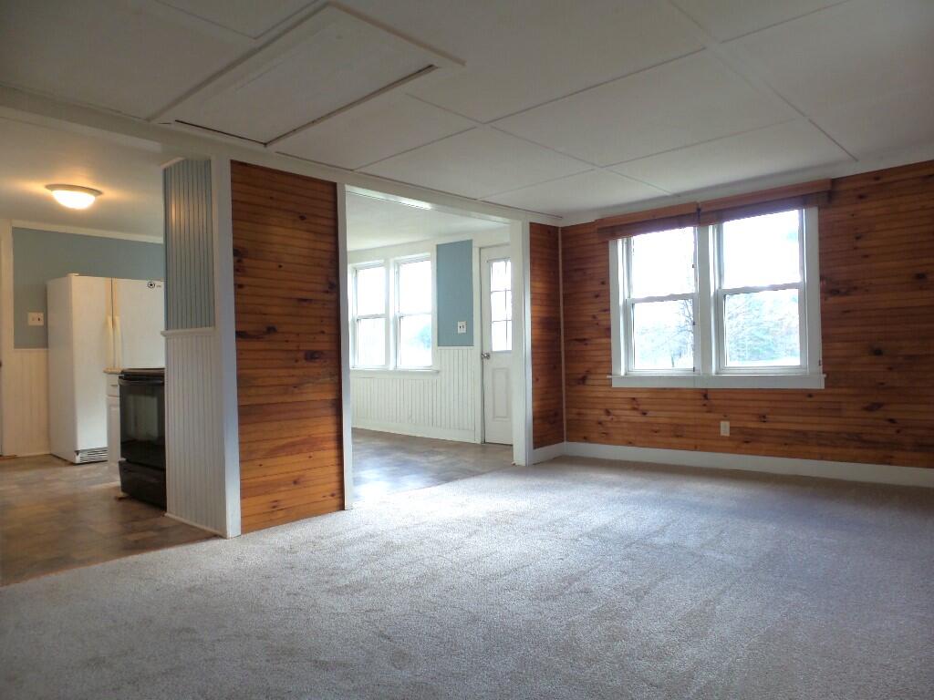 660 Unity Road Waterville, ME 04901 - Photo 10 of 24 Living Room