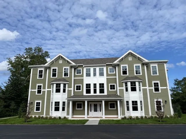 $2,100 | 949 State Road, Unit 101, Plymouth, MA 02360