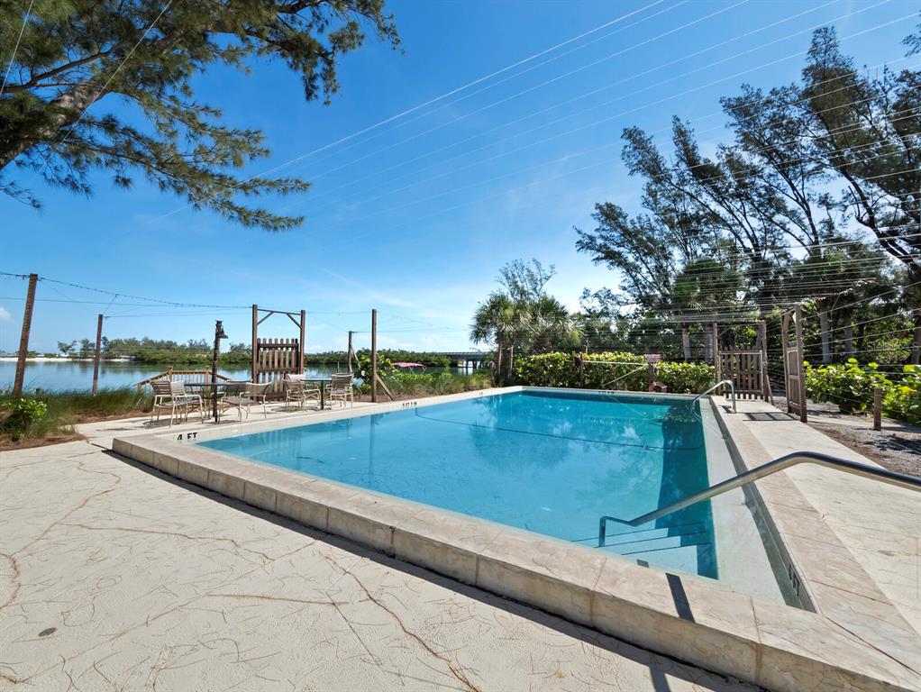 490 North Shore Road, Unit 6 Longboat Key, FL 34228 - Photo 49 of 67