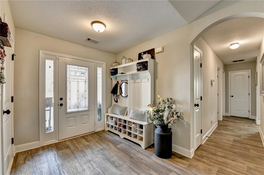 204 Lynn Road Bethlehem, GA 30620 - Photo 3 of 45