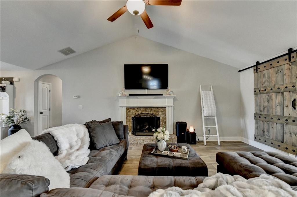 204 Lynn Road Bethlehem, GA 30620 - Photo 4 of 45