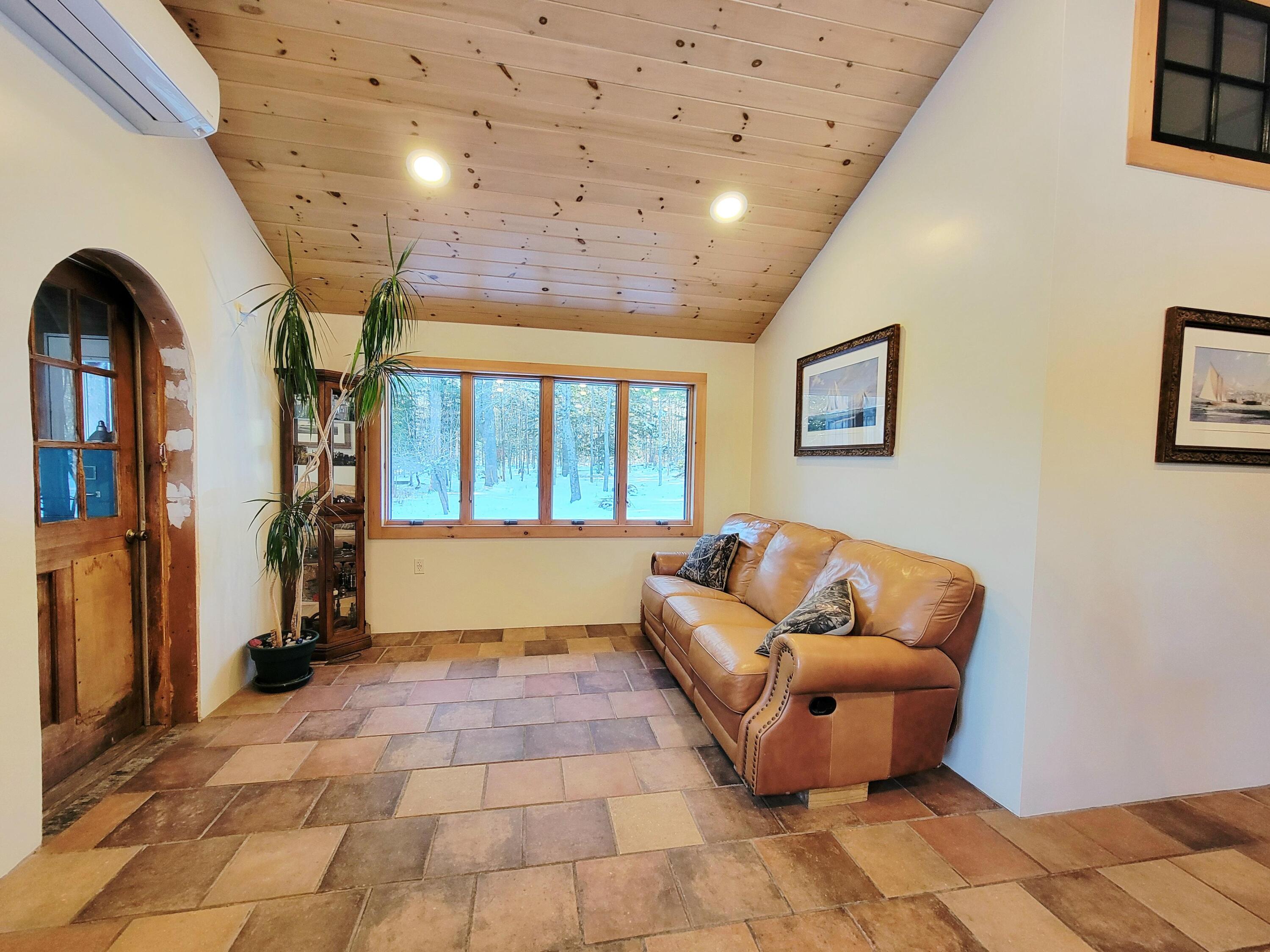 254 Mariaville Road Ellsworth, ME 04605 - Photo 11 of 60 Living Room Area