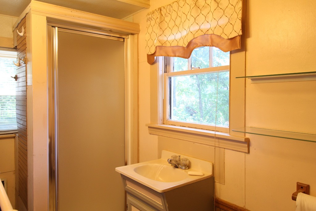 320 Leominster Road Sterling, MA 01564 - Photo 5 of 7 Gallery Image 5