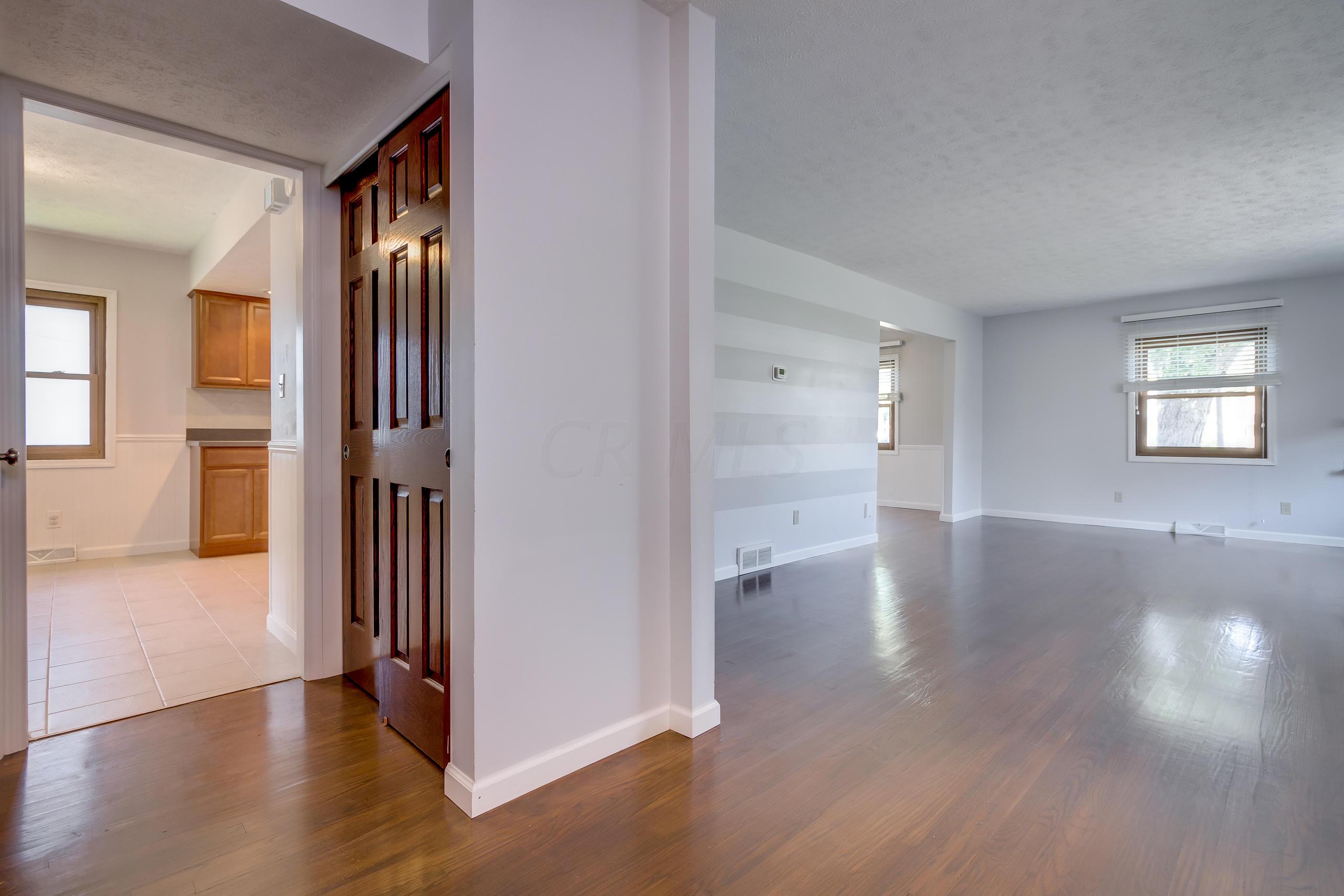 3107 Blue Ridge Road Columbus, OH 43219 - Photo 4 of 23