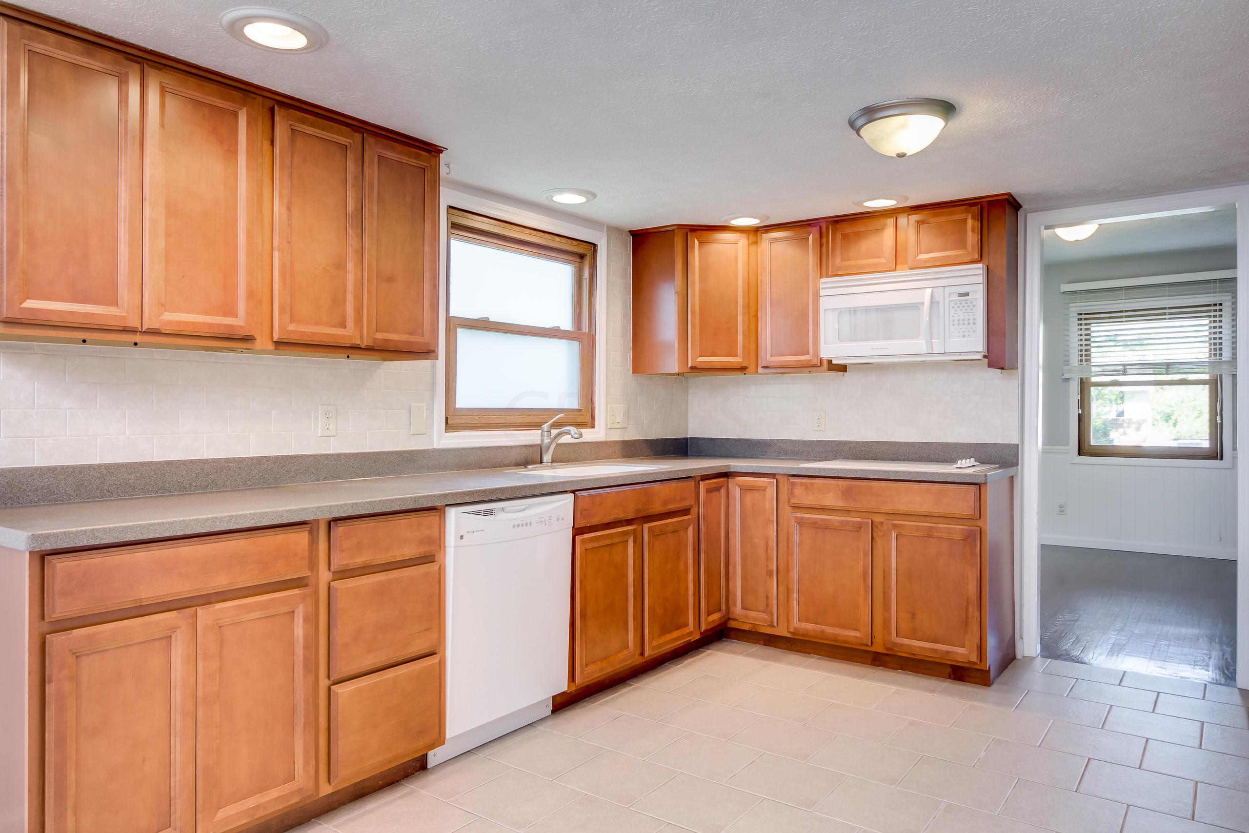 3107 Blue Ridge Road Columbus, OH 43219 - Photo 8 of 23