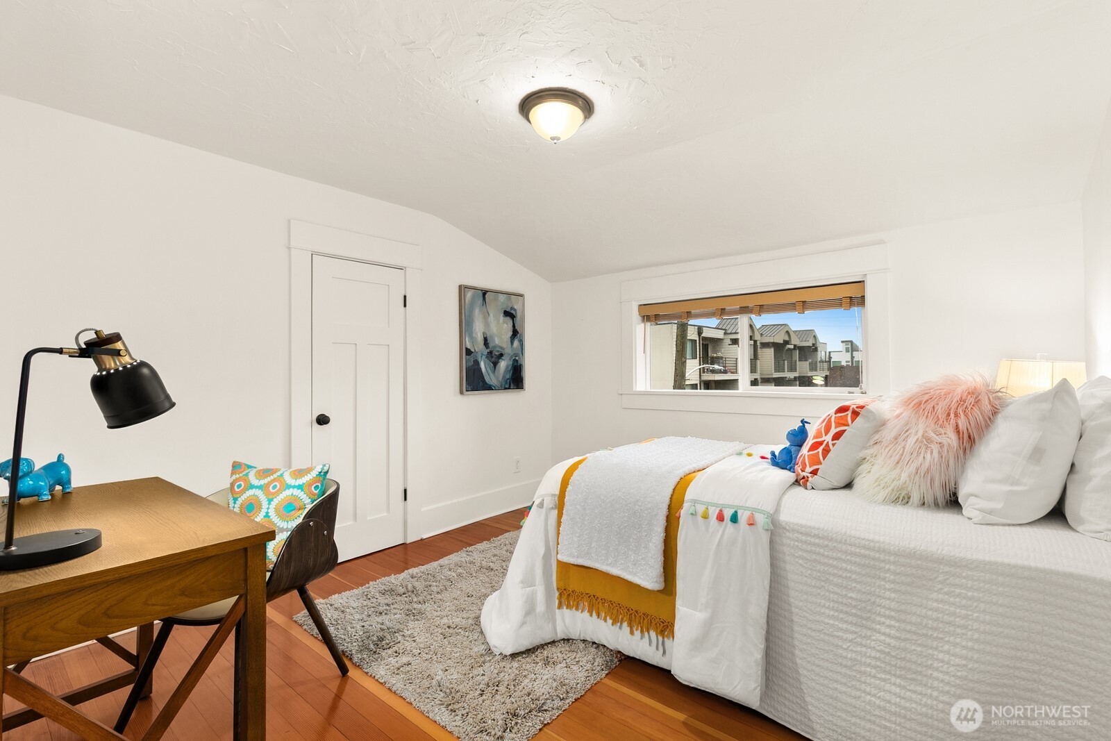 4207 Southwest Manning Street Seattle, WA 98116 - Photo 16 of 28