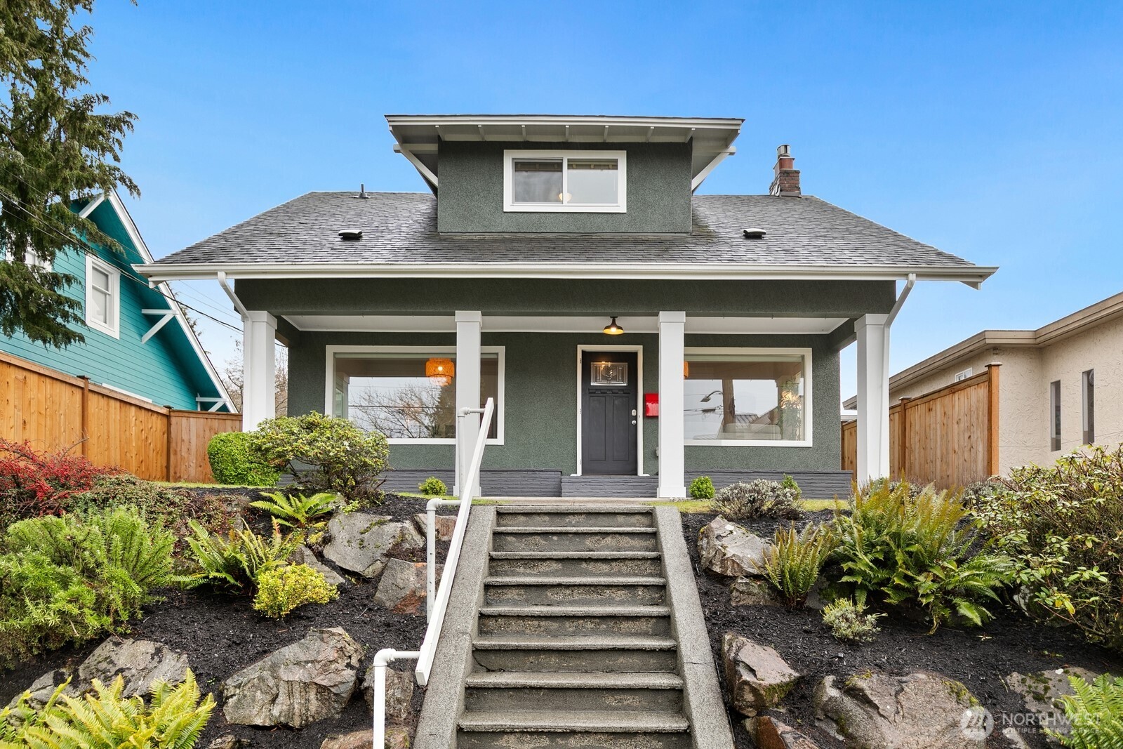 4207 Southwest Manning Street Seattle, WA 98116 - Photo 2 of 28