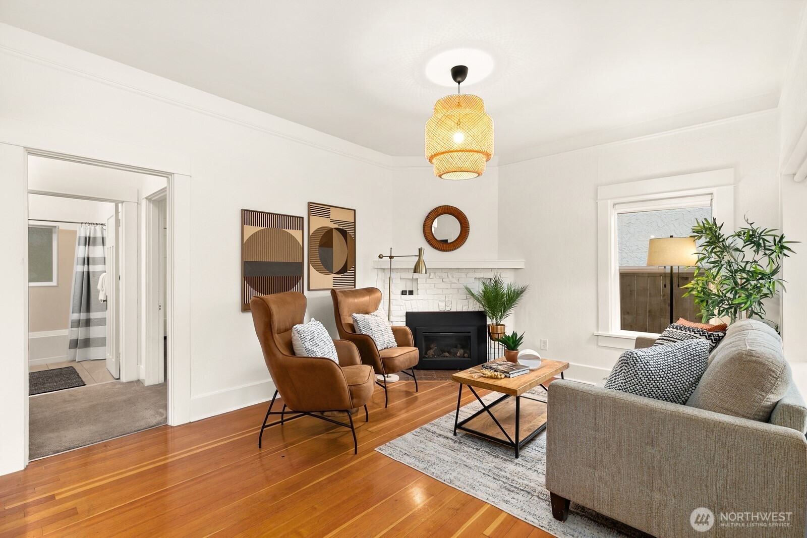 4207 Southwest Manning Street Seattle, WA 98116 - Photo 7 of 28