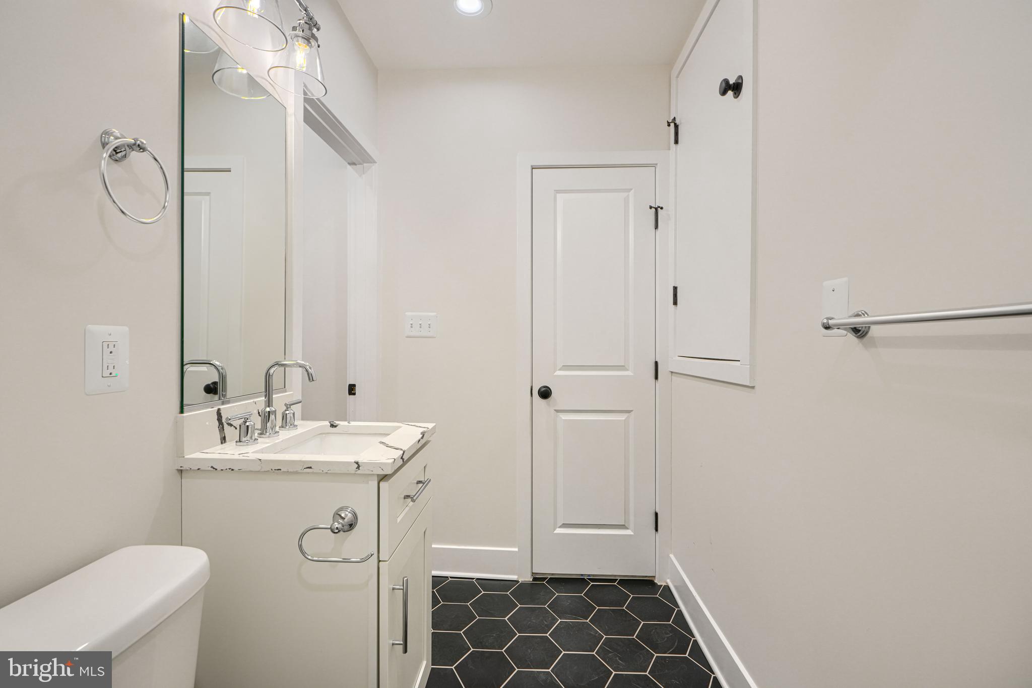2229 Bank Street Baltimore, MD 21231 - Photo 18 of 47 Lower Bathroom