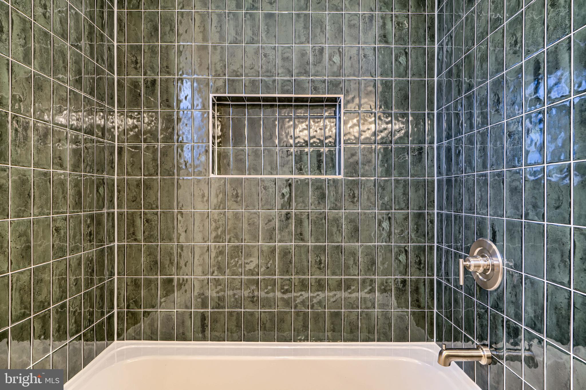 2229 Bank Street Baltimore, MD 21231 - Photo 29 of 47 Rear Bathroom