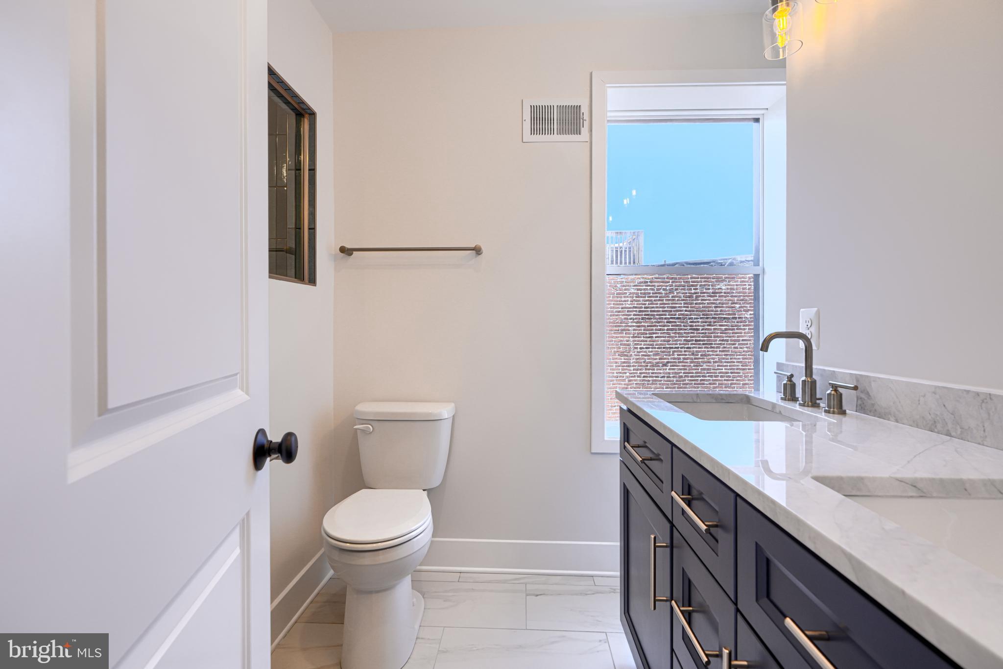 2229 Bank Street Baltimore, MD 21231 - Photo 33 of 47 Third Floor Bathroom