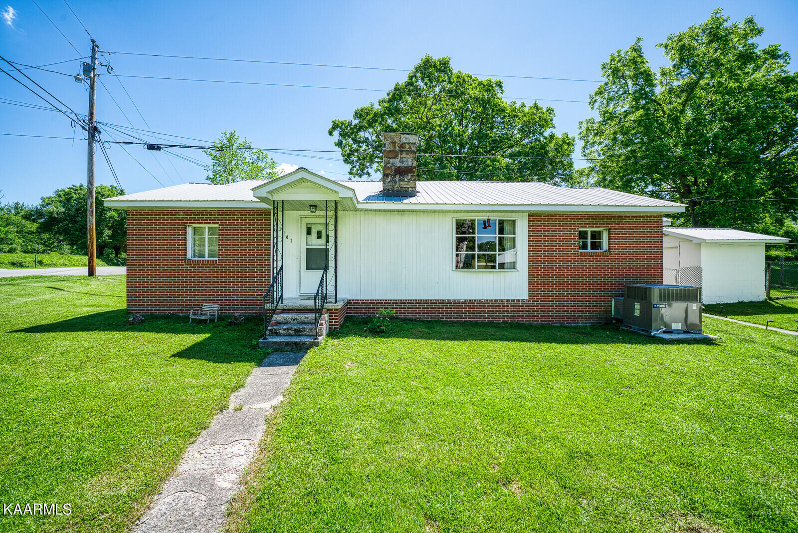 1141 Burrville Road Sunbright, TN 37872 - Photo 1 of 34 1