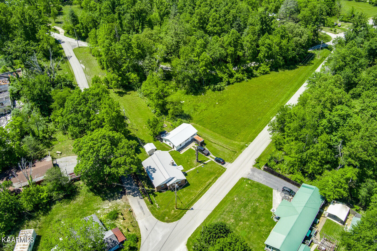 1141 Burrville Road Sunbright, TN 37872 - Photo 12 of 34 12_1141_Burrville_Rd_Sunbright179_TNPC_m