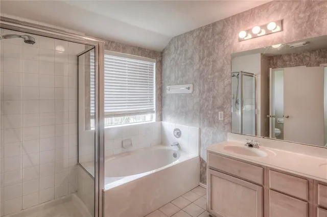 $1,925 | 19223 Twin Buttes Drive, Tomball, TX 77375