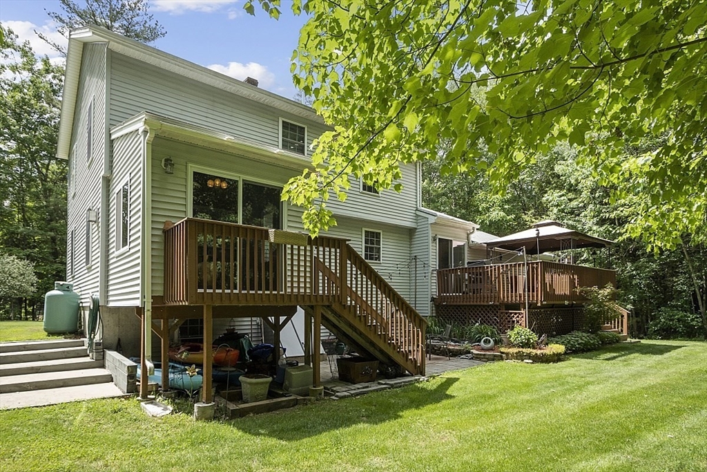 112 Baldwinville State Road Winchendon, MA 01475 - Photo 34 of 42 front view of a house with a small yard