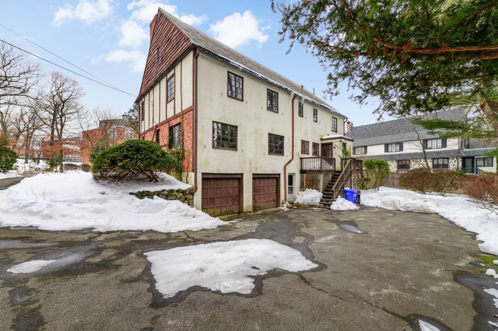 764 Hammond Street Brookline, MA 02467 - Photo 2 of 31