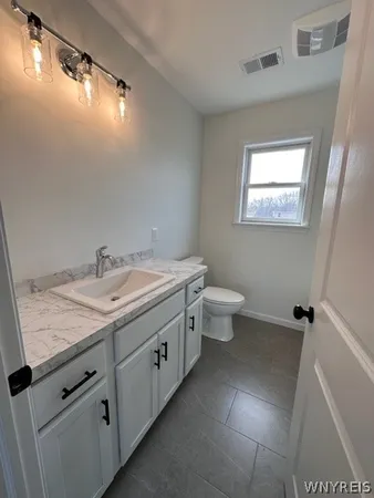 $656,500 | 11627 Clarence Center Road, Newstead, NY 14001