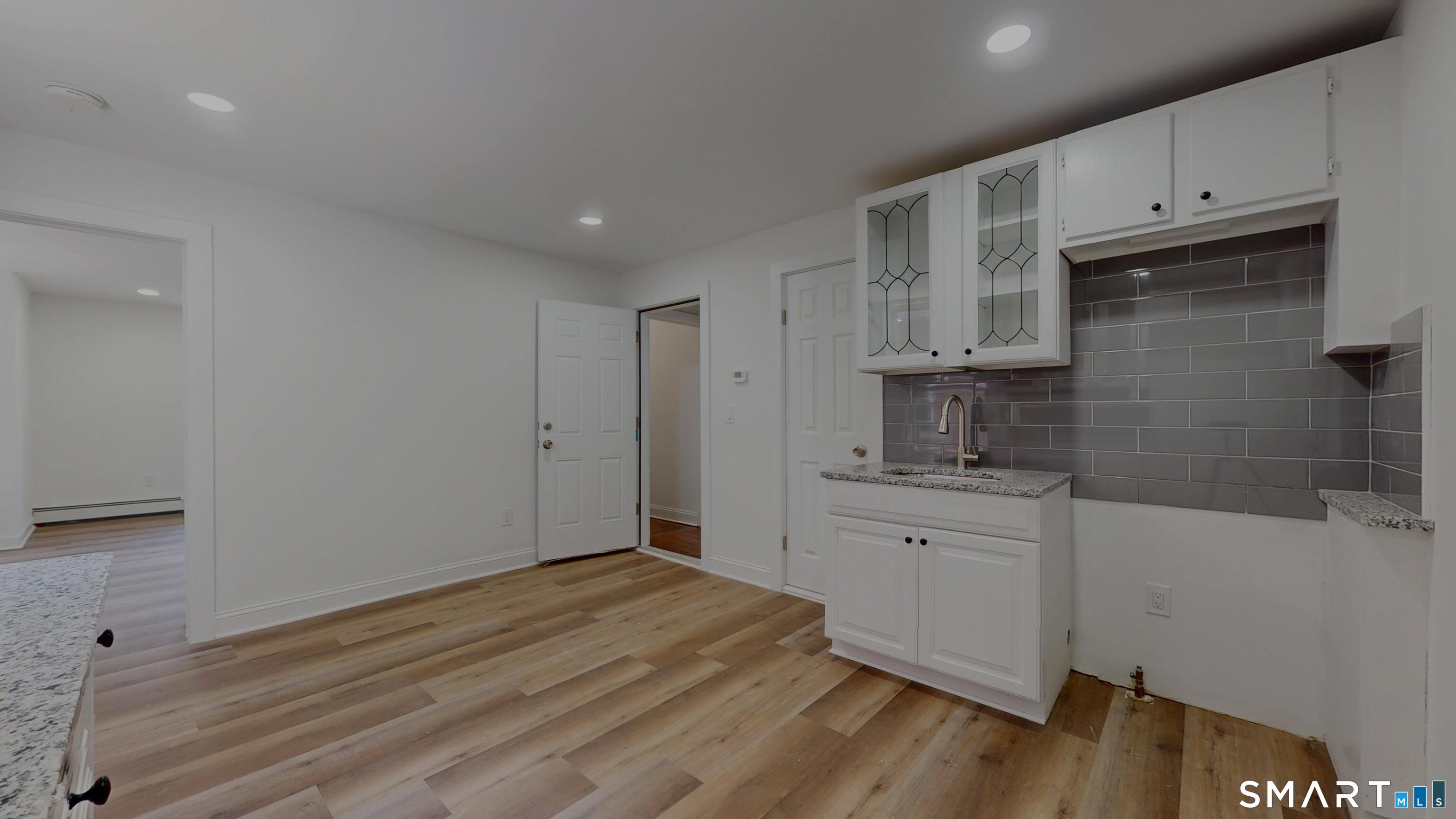 24 Bond Street Hartford, CT 06114 - Photo 6 of 24