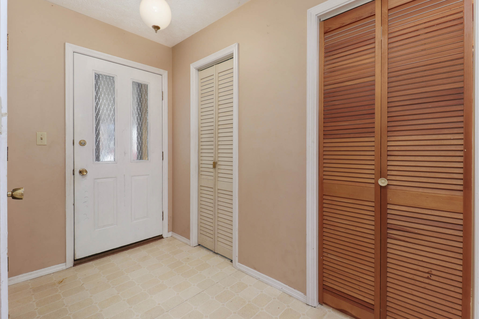 1403 Keller Road, Unit B Normal, IL 61761 - Photo 3 of 32 Gallery Image 3