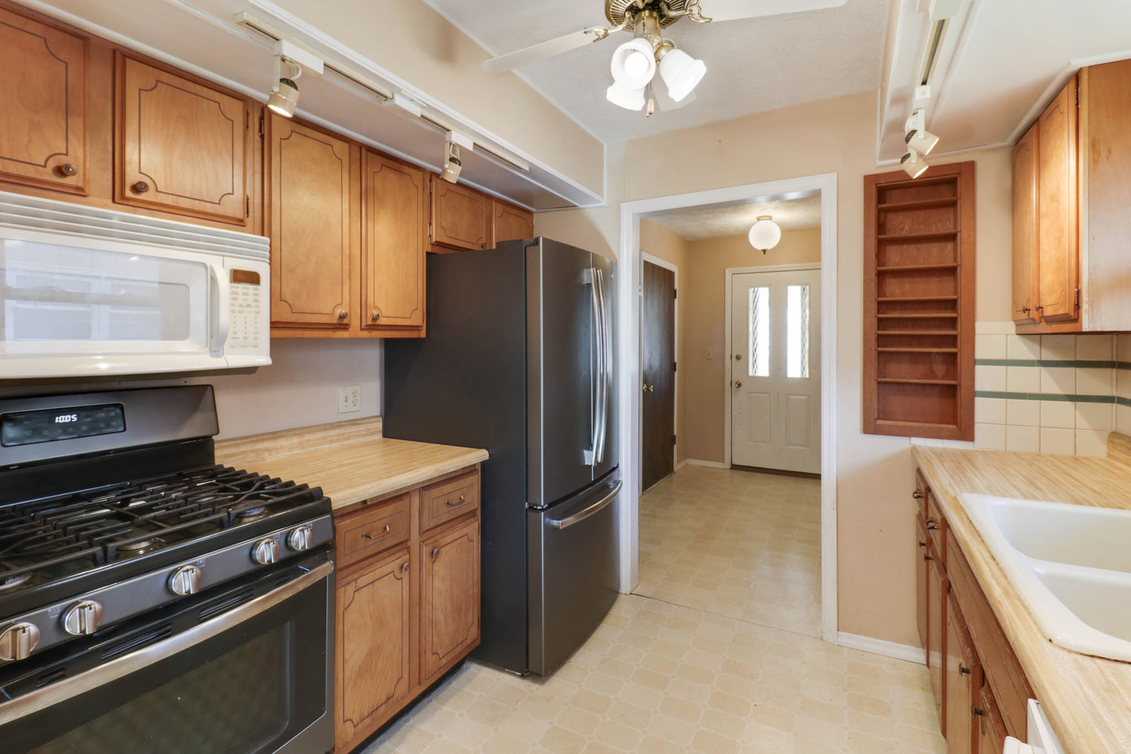 1403 Keller Road, Unit B Normal, IL 61761 - Photo 5 of 32 Gallery Image 5