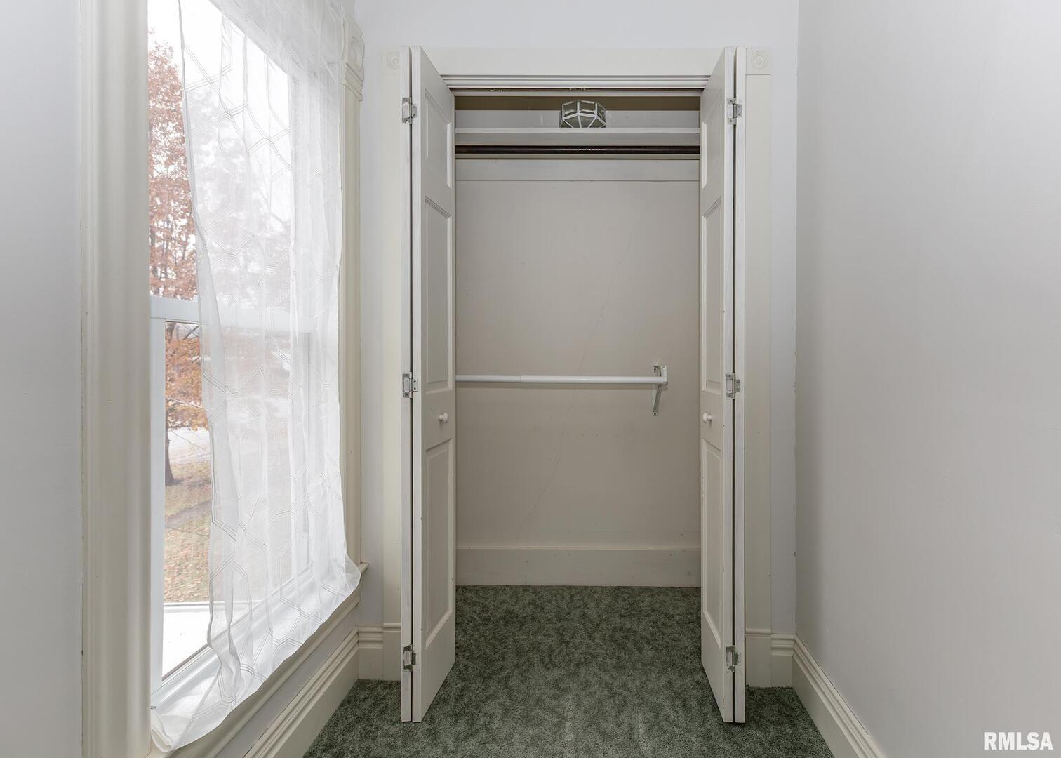 307 East Court Street Cambridge, IL 61238 - Photo 14 of 18