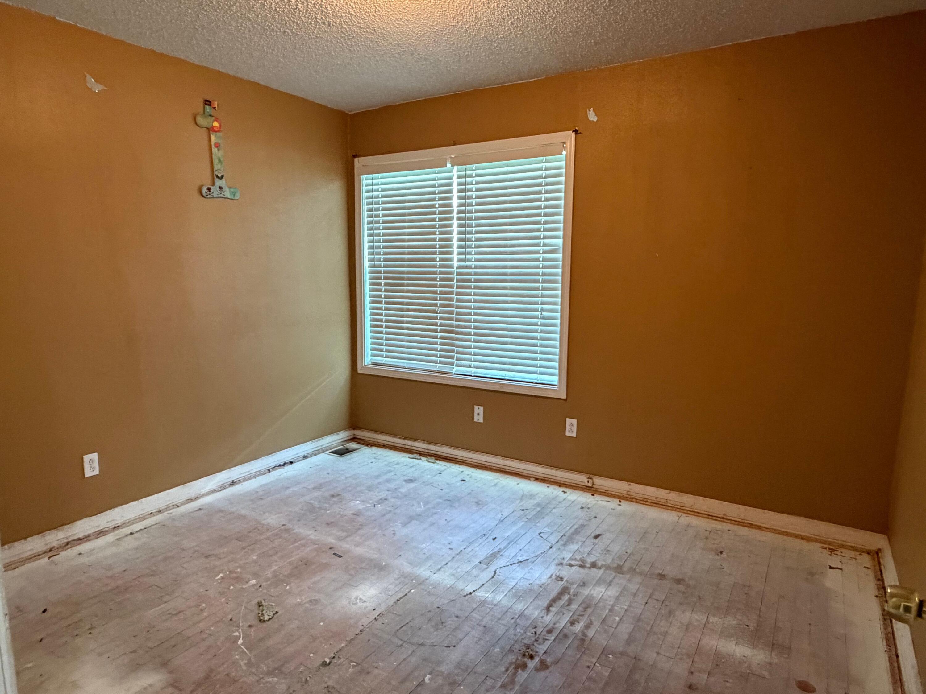 2012 39th Street Lubbock, TX 79412 - Photo 14 of 18 2012 39th Street