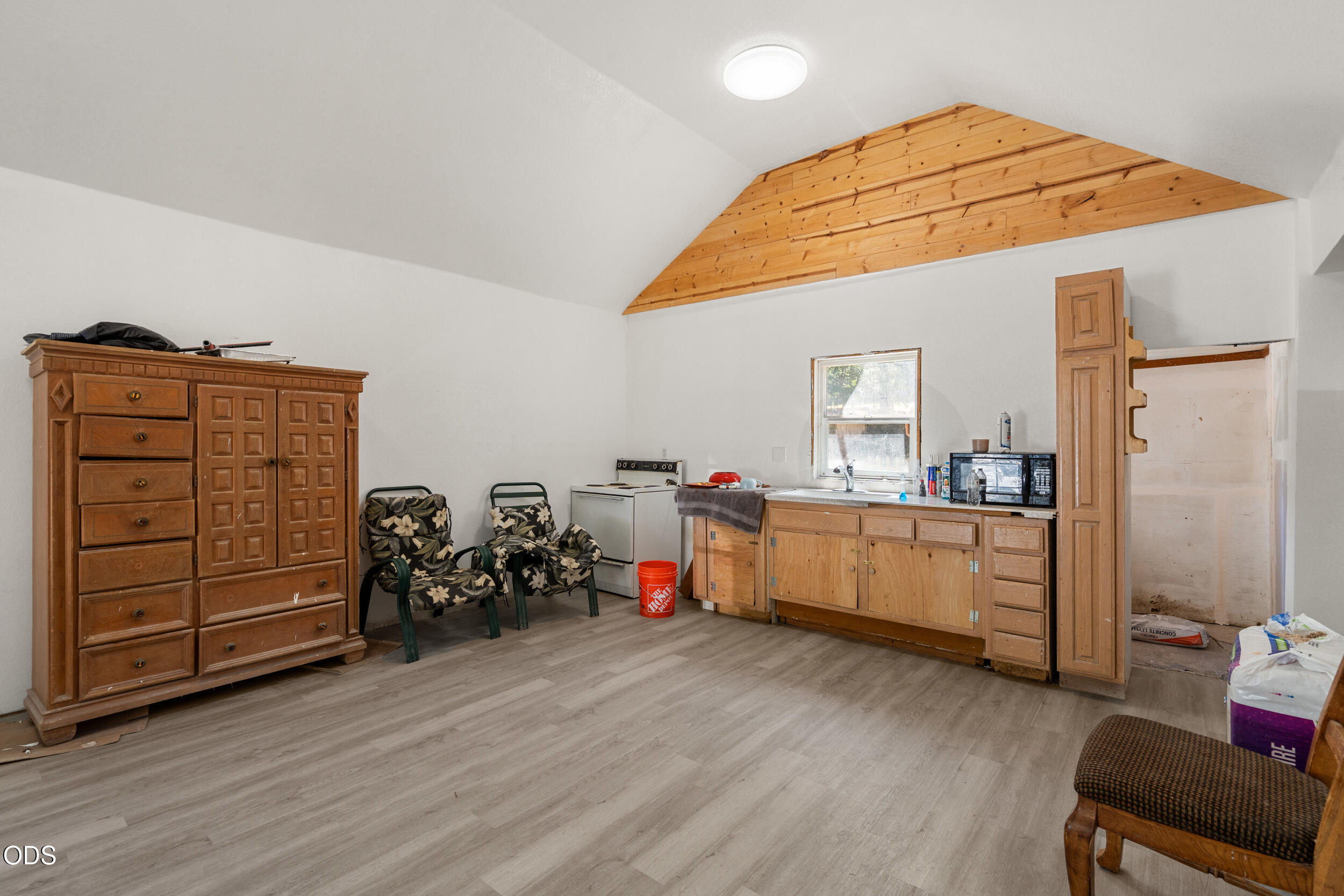 104 Fir Street Shady Cove, OR 97539 - Photo 14 of 37