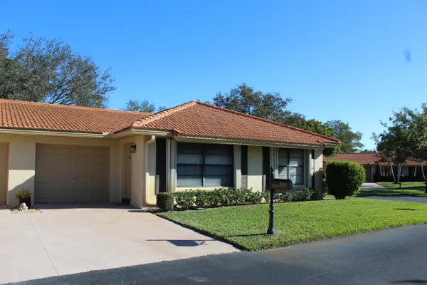 $205,000 | 9825 Clusia Tree Drive, Unit B, Boynton Beach, FL 33436