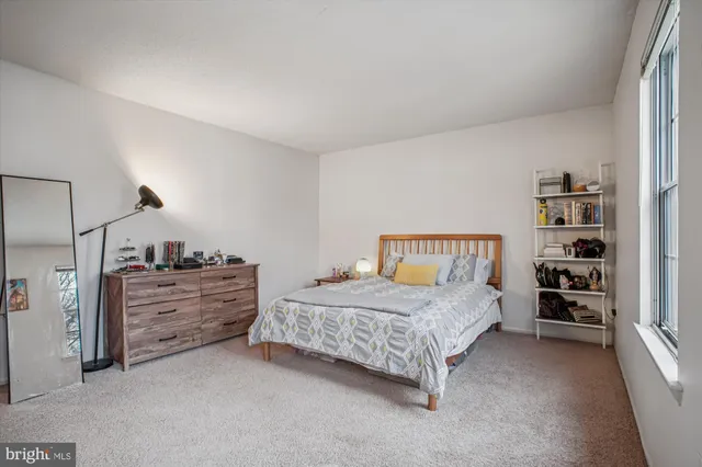 $1,900 | 7759 New Providence Drive, Unit 37, Falls Church, VA 22042