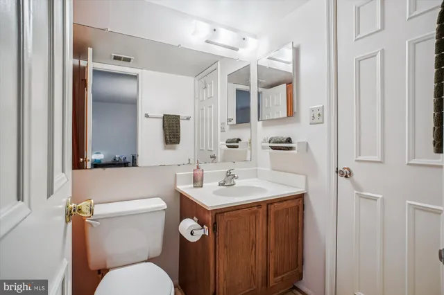 $1,900 | 7759 New Providence Drive, Unit 37, Falls Church, VA 22042