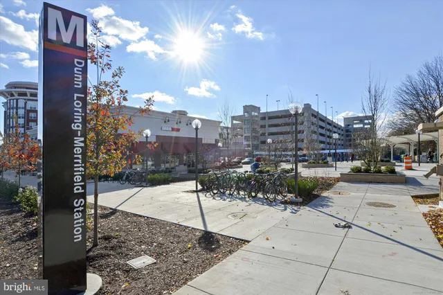 $1,900 | 7759 New Providence Drive, Unit 37, Falls Church, VA 22042