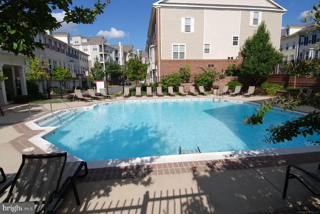 $1,900 | 7759 New Providence Drive, Unit 37, Falls Church, VA 22042